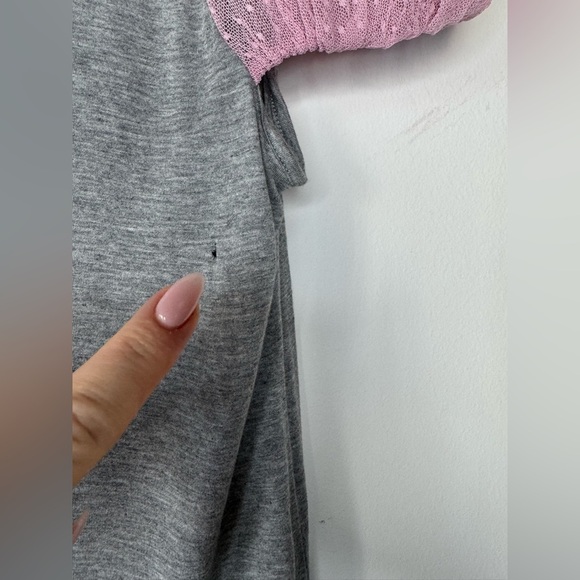 RED Valentino Gray Tee with Pink Puffed Sleeve Bows - Picture 14 of 14